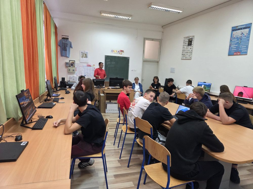 U sklopu projekta #KadOdraSTEM održana radionica „Otkrivanje tajni podatkovne znanosti“