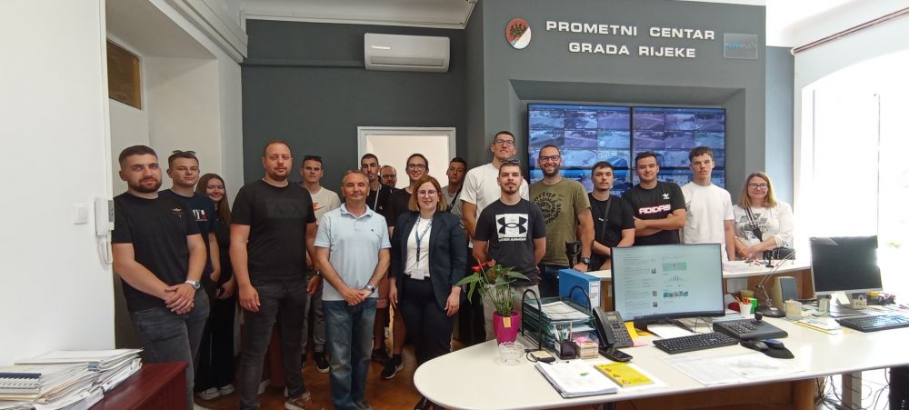 [TN] Terenska nastava u lukama Rijeka i Kopar: Uvid u prometnu logistiku i lučke procese